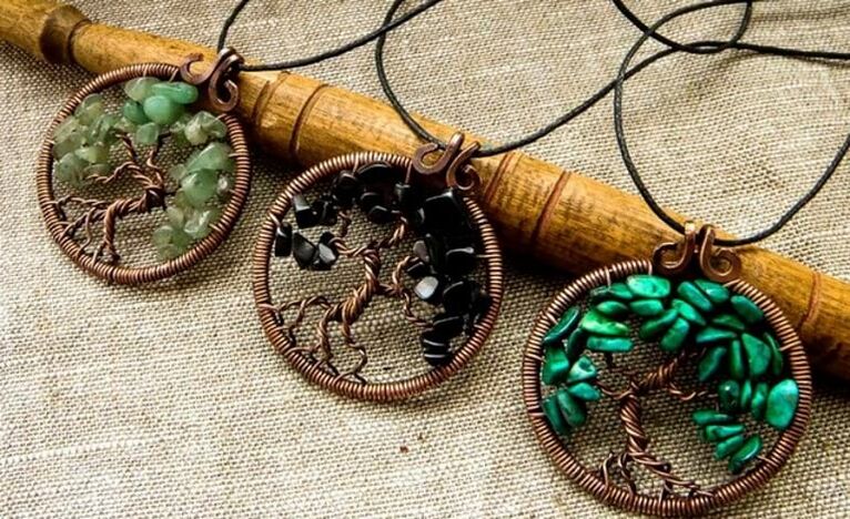 anting-anting pendants para sa kalusugan at good luck