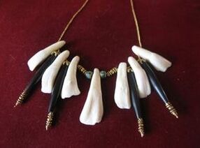 Mga anting-anting ng pera