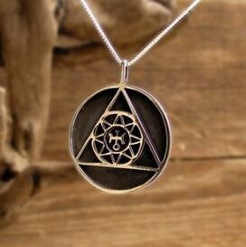 Tradisyunal na feng shui amulet