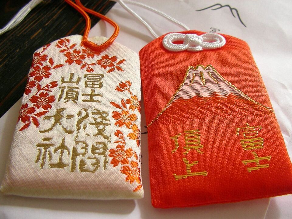 japanese amulets para sa suwerte